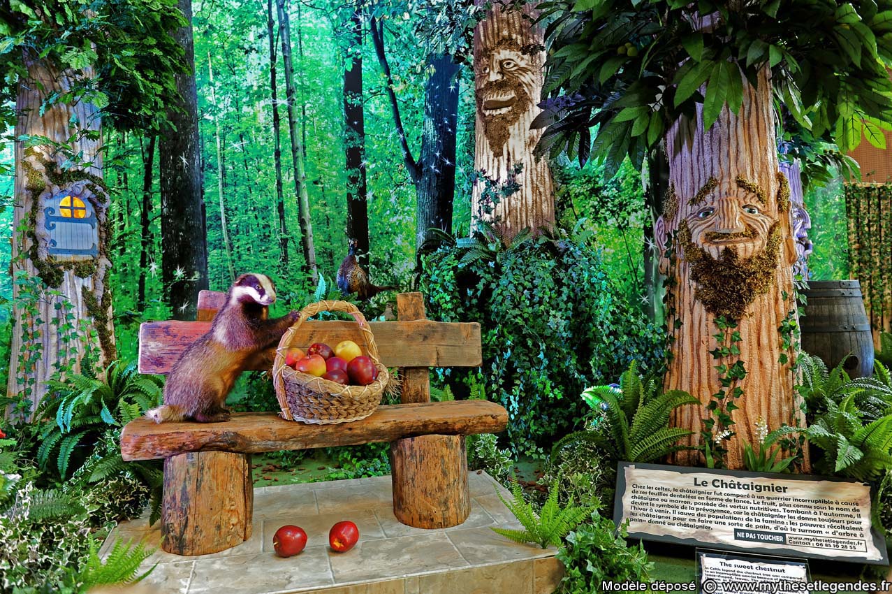 Exhibition The Enchanted Forest (193) Badger Apples